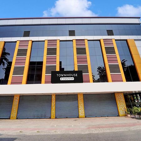 Super Townhouse Ernakulam North Ξενοδοχείο Kochi Εξωτερικό φωτογραφία