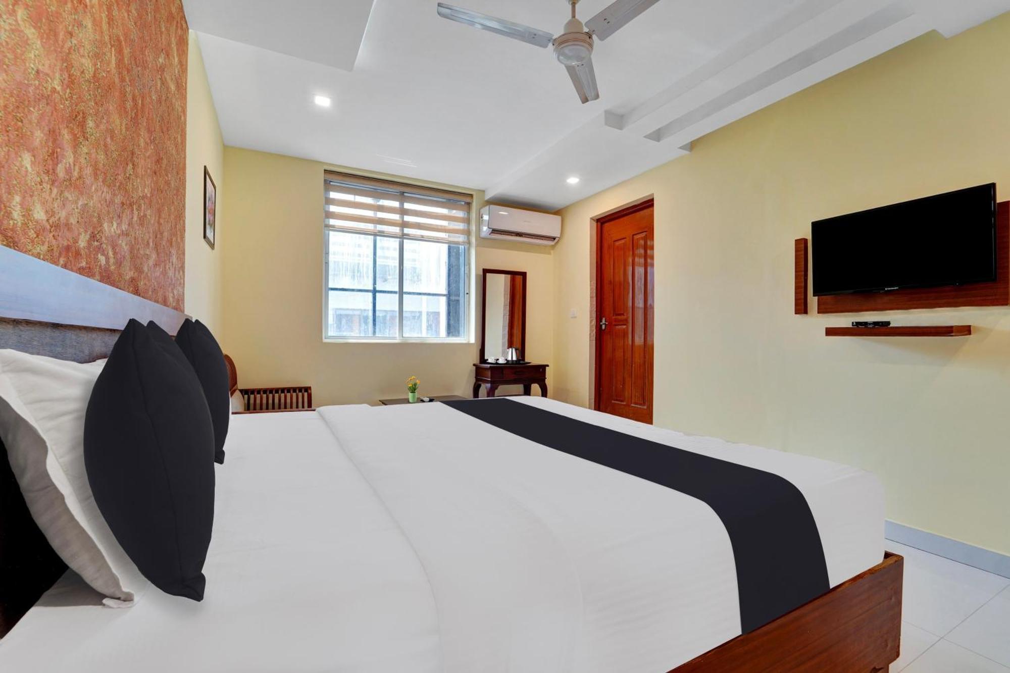 Super Townhouse Ernakulam North Ξενοδοχείο Kochi Εξωτερικό φωτογραφία