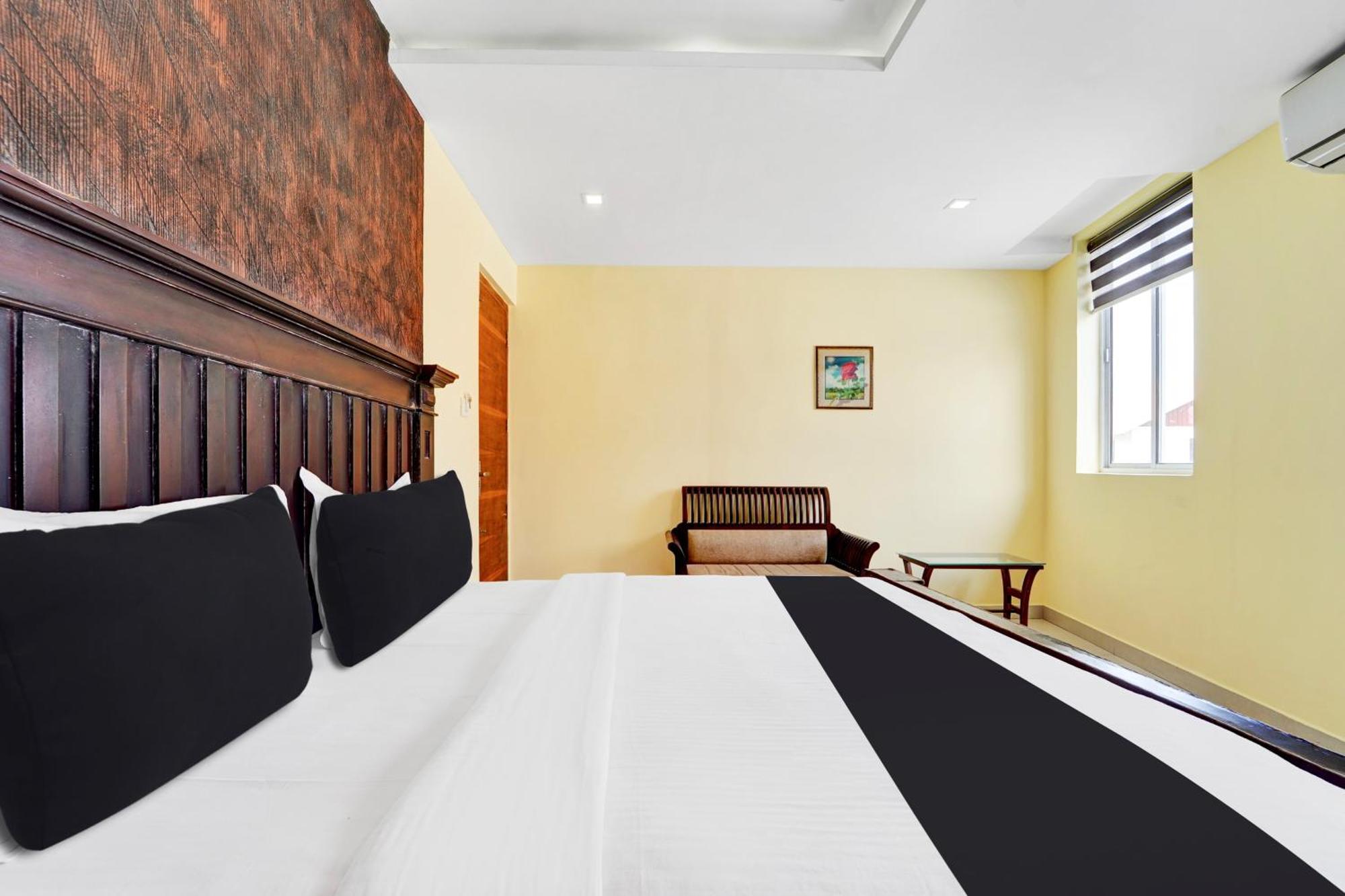 Super Townhouse Ernakulam North Ξενοδοχείο Kochi Εξωτερικό φωτογραφία