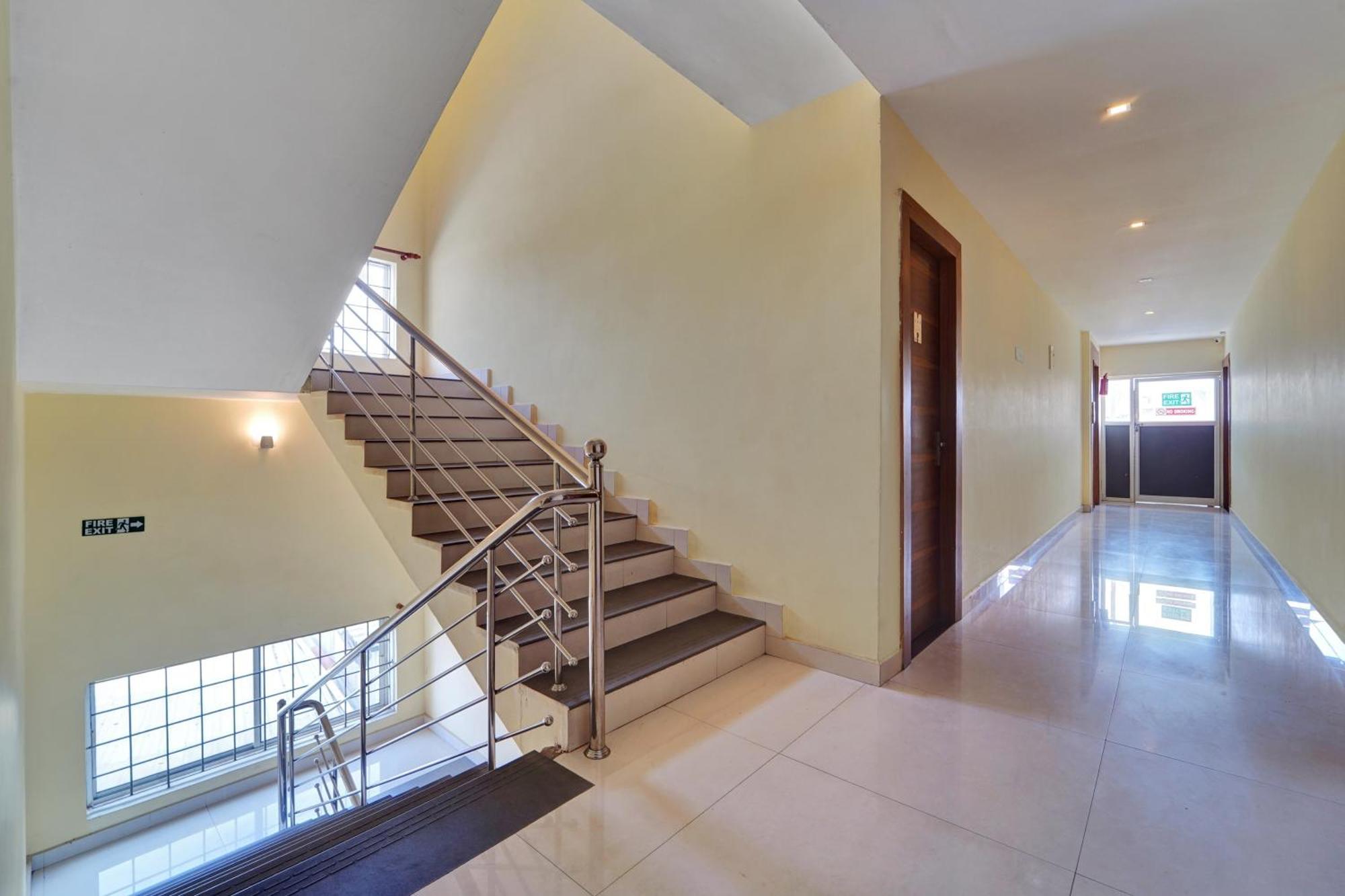 Super Townhouse Ernakulam North Ξενοδοχείο Kochi Εξωτερικό φωτογραφία