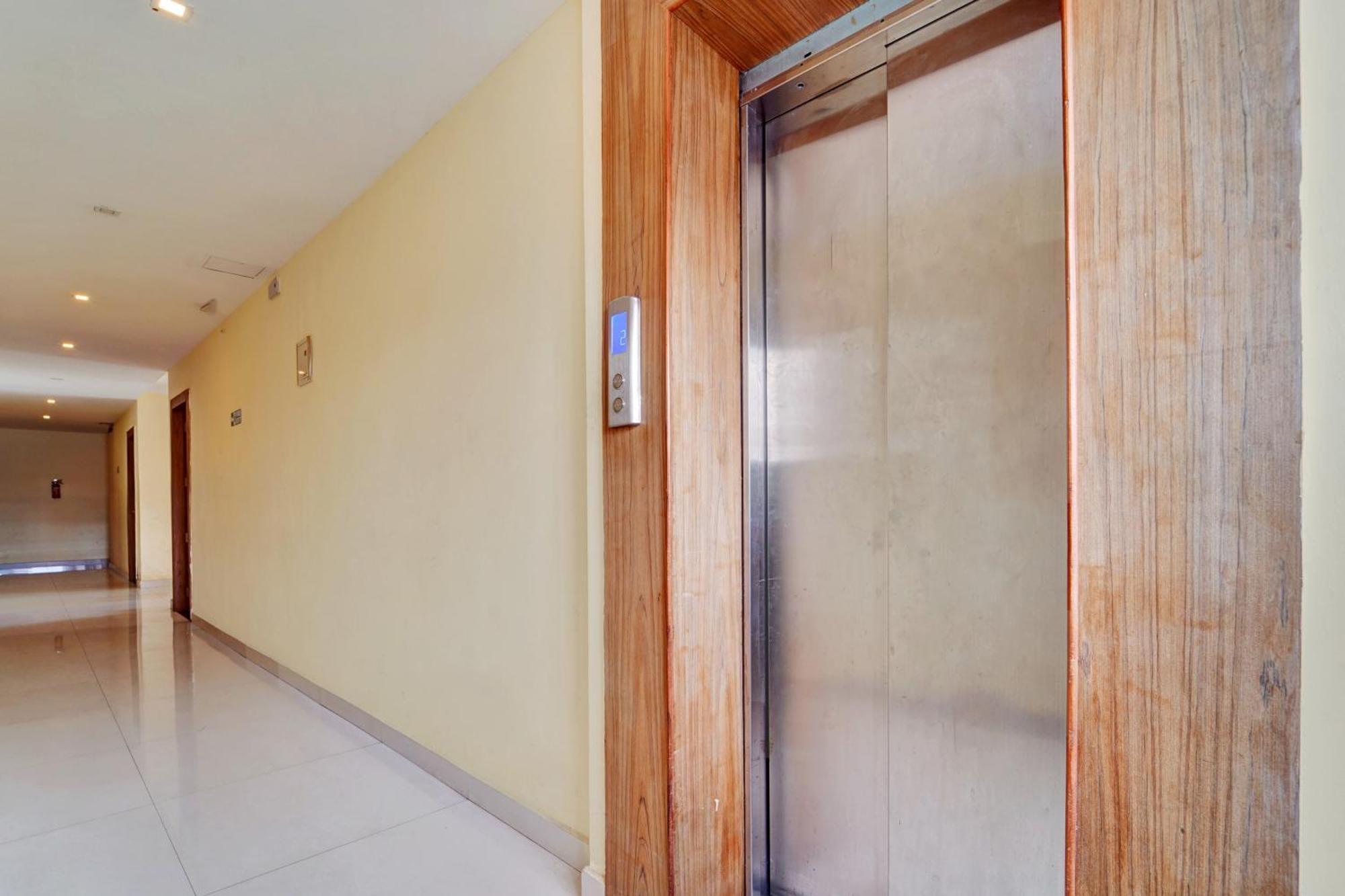 Super Townhouse Ernakulam North Ξενοδοχείο Kochi Εξωτερικό φωτογραφία