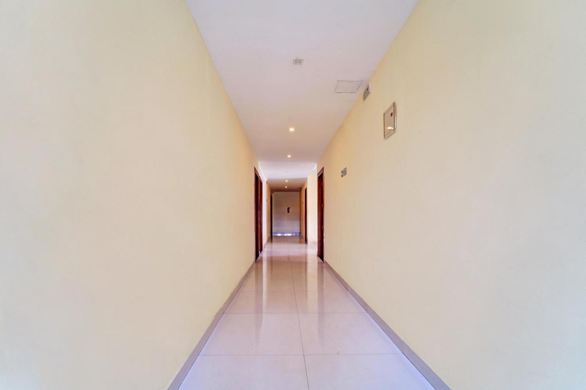 Super Townhouse Ernakulam North Ξενοδοχείο Kochi Εξωτερικό φωτογραφία