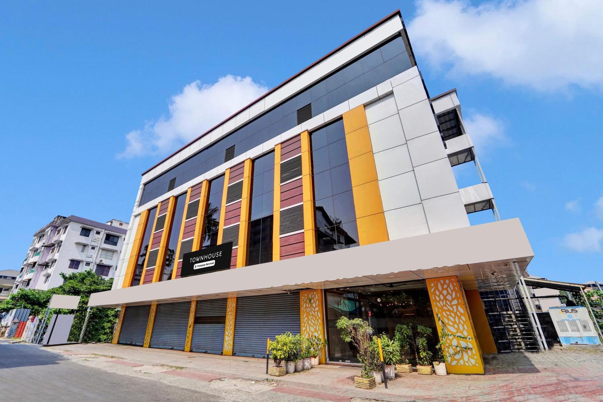 Super Townhouse Ernakulam North Ξενοδοχείο Kochi Εξωτερικό φωτογραφία
