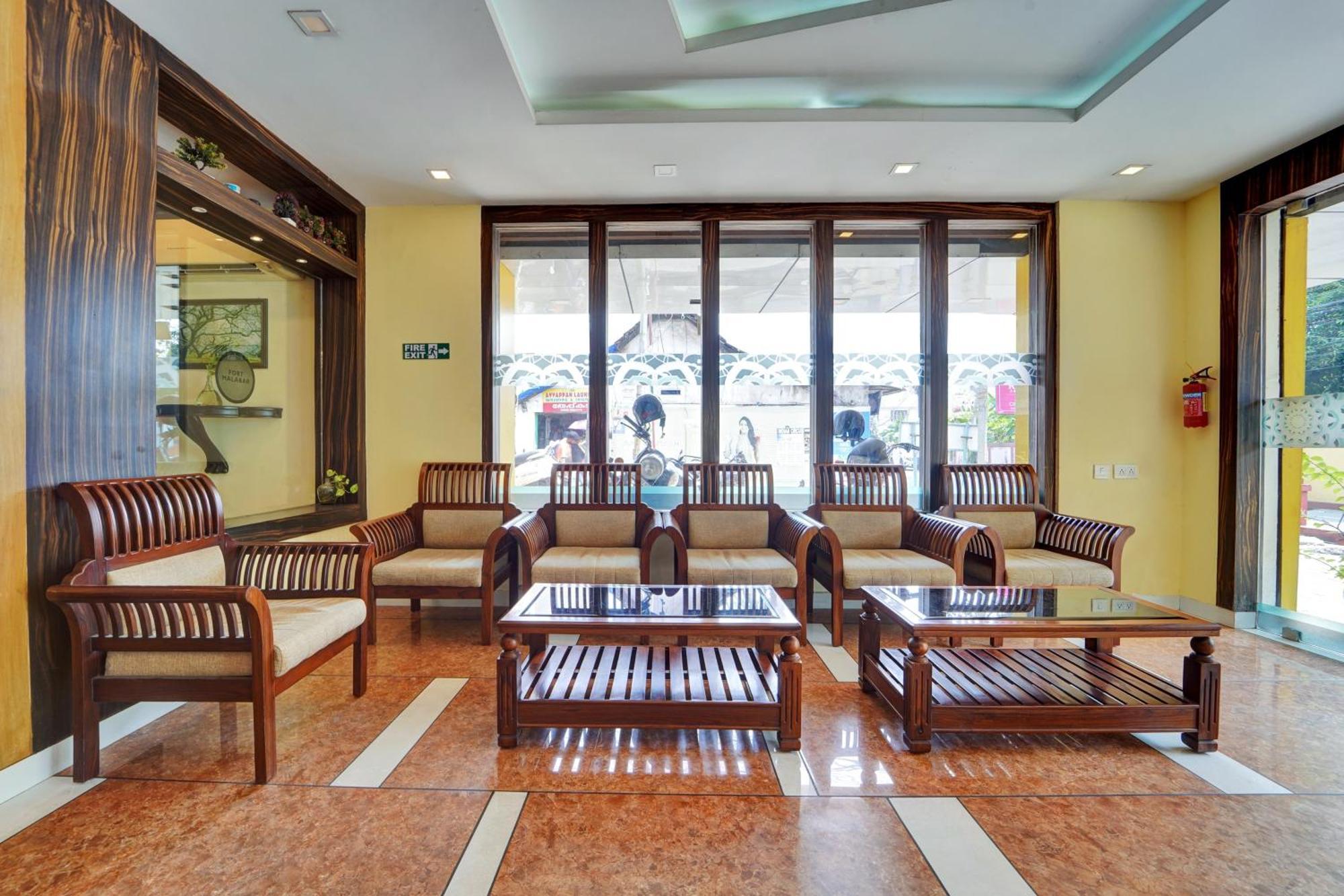 Super Townhouse Ernakulam North Ξενοδοχείο Kochi Εξωτερικό φωτογραφία